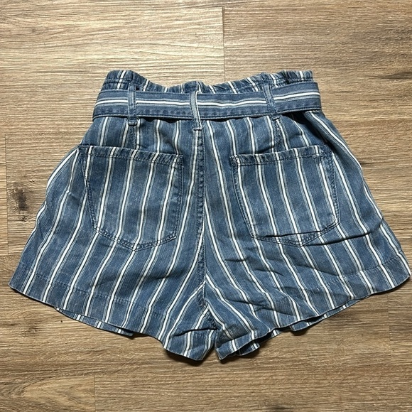 TRACTR Stripped Shorts - Picture 7 of 8
